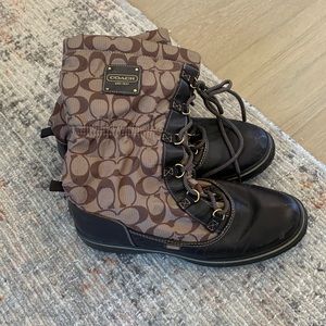 Coach winter boots size 10
